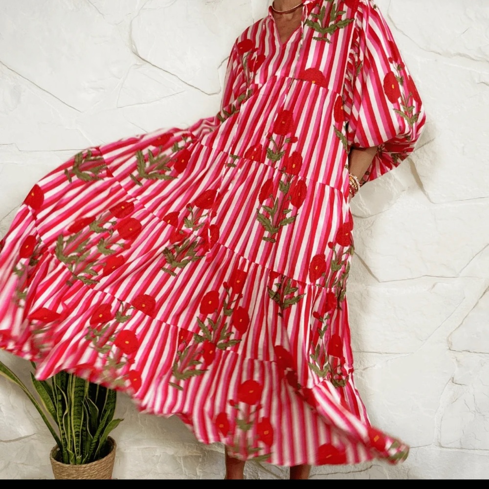 🌿❤️Red and White Striped Kids Dress with Floral Design❤️🌿 - Picture 3 of 4